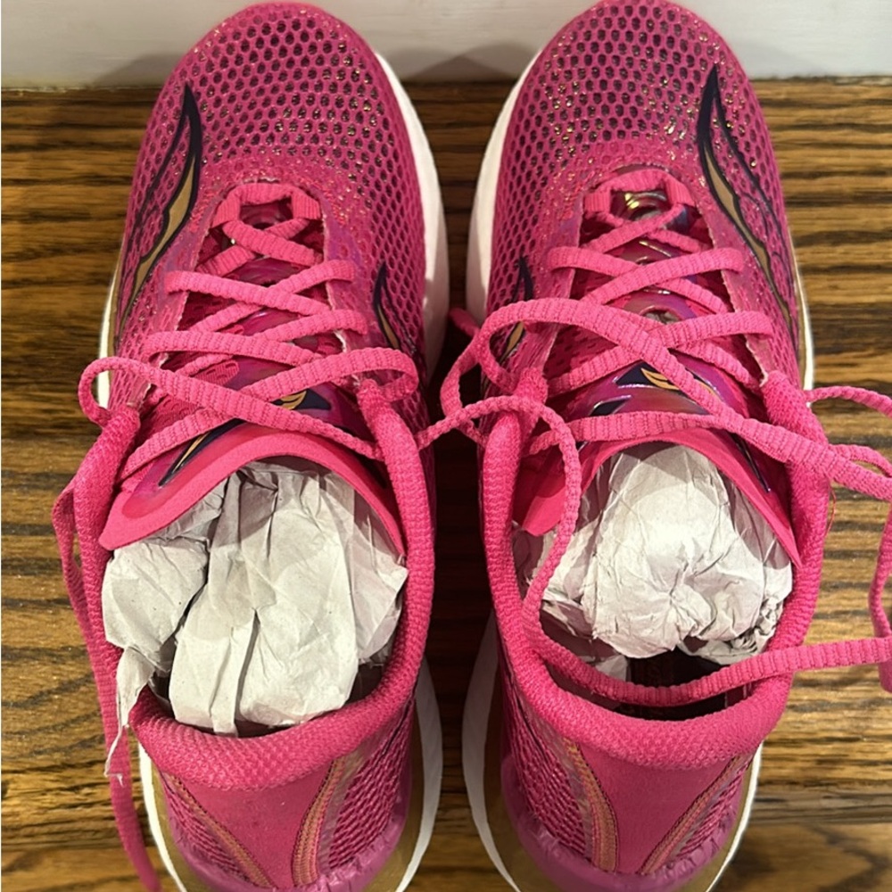 Women’s Saucony Endorphin Pro 3